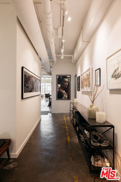 Building Photo - 1855 Industrial St