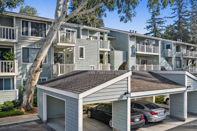 Building Photo - 37050 Meadowbrook Common