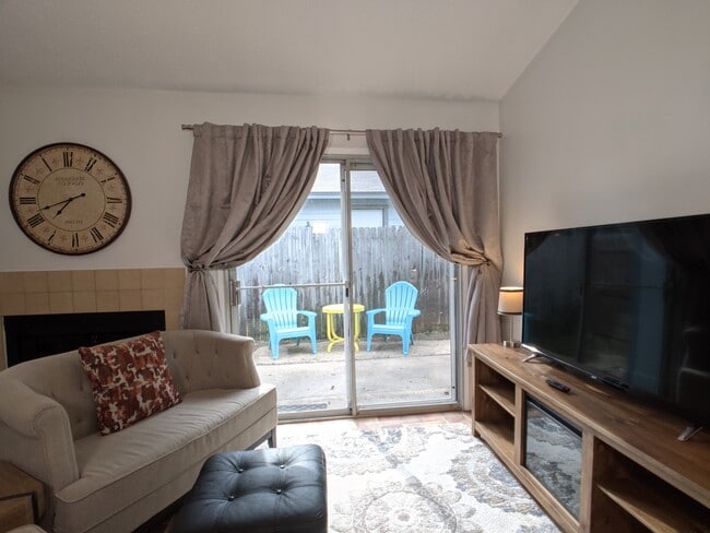 Building Photo - 3507 Leafield Dr