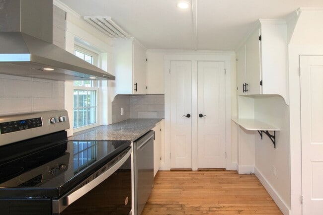 Building Photo - Amazing, Rarely Available Farmhouse with Carriage House and Garage