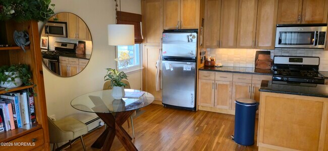 Building Photo - 301 Sixth Ave