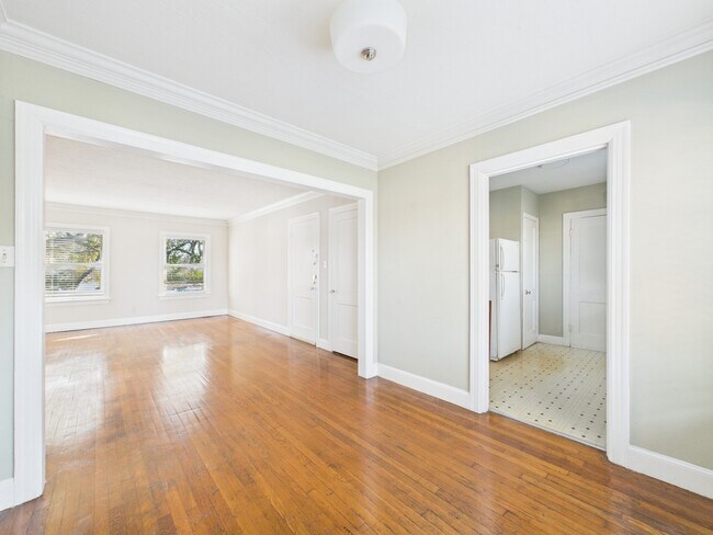 Building Photo - 1920 Richmond Ave.