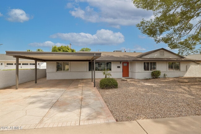 Building Photo - 6332 E Earll Dr