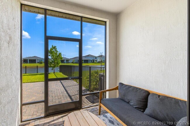 Building Photo - 14131 SW Thorens Dr