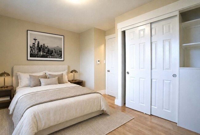 Interior Photo - 3435