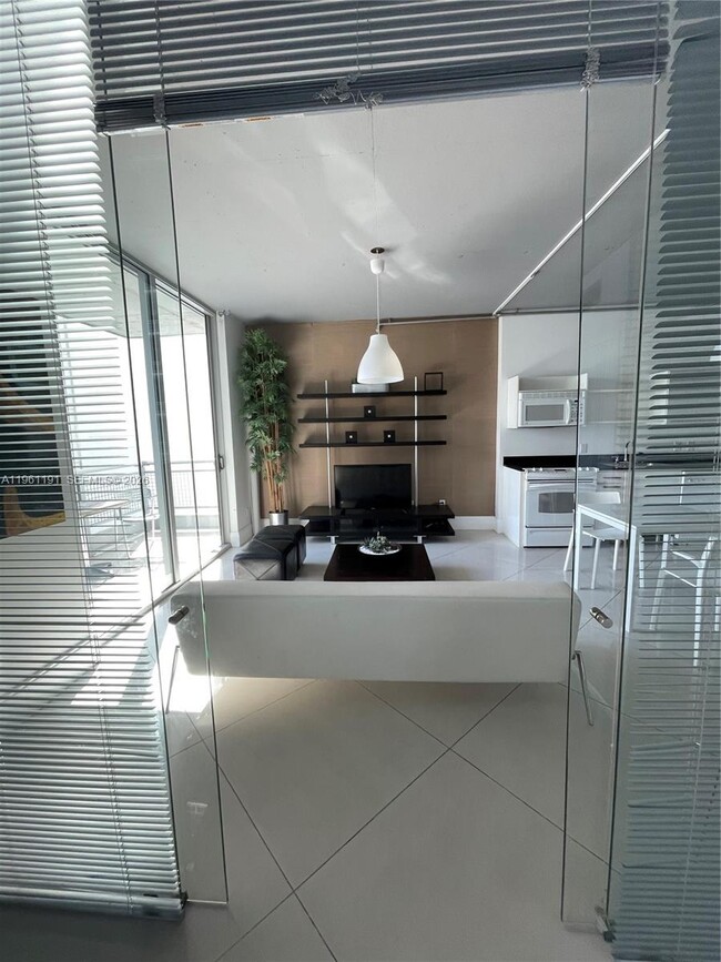 Building Photo - 690 SW 1st Ct