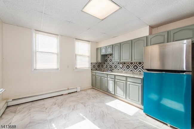 Building Photo - 226 Franklin Ave