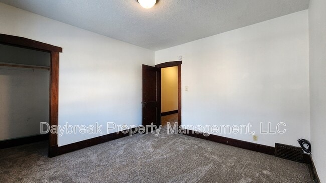 Building Photo - 1316 3rd Ave N