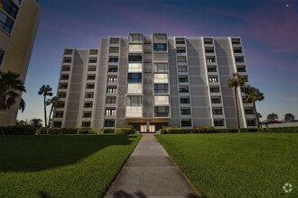 Building Photo - 851 Bayway Blvd