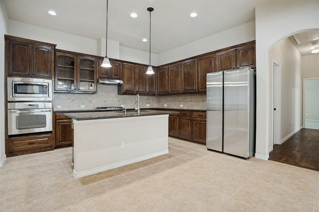 Building Photo - 9404 National Pines Dr