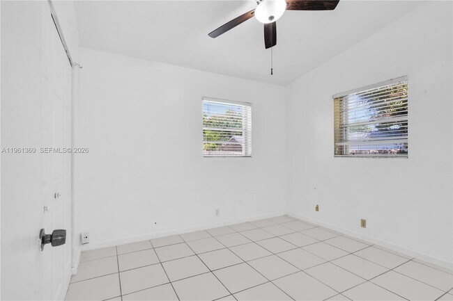 Building Photo - 11535 Lincoln Blvd