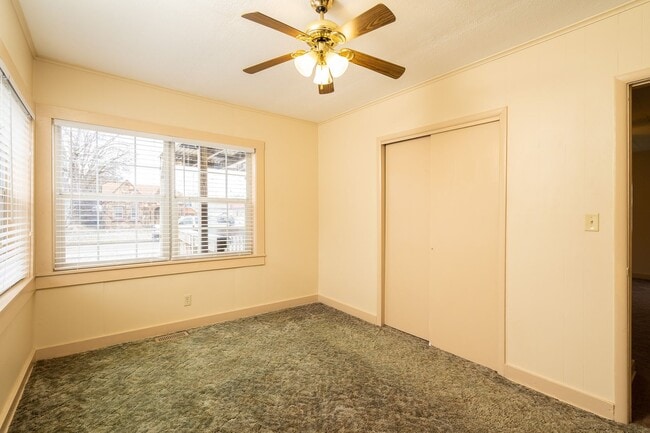 Building Photo - Charming Home in Convenient Location!