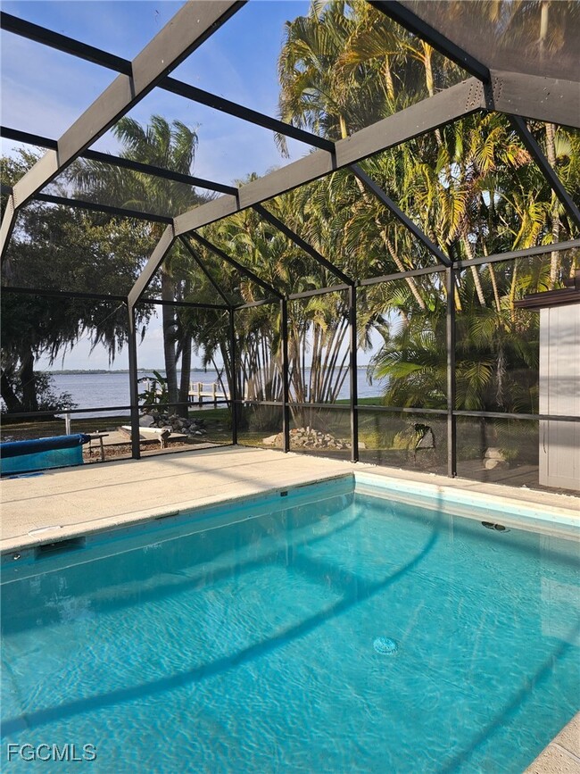 Building Photo - 3933 E River Dr