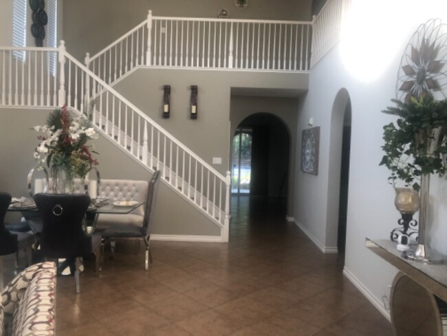 Building Photo - 14809 Hidden Palm Ct