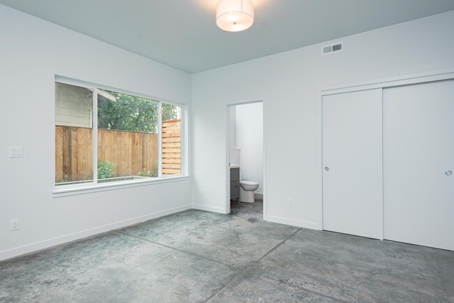 view towards bathroom - 1364 N Blandena St