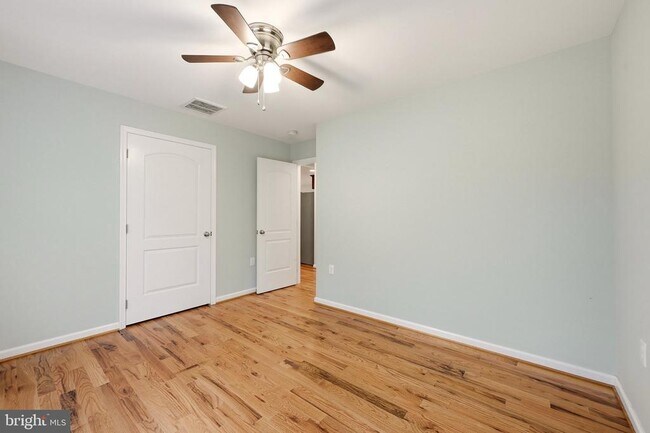 Building Photo - 101 Brier Rabbit Ct