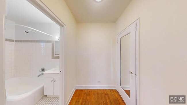 Building Photo - 0 bedroom in NEW YORK NY 10017