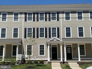Building Photo - 971 Lorewood Grove Rd