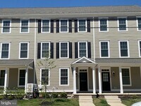 Building Photo - 971 Lorewood Grove Rd