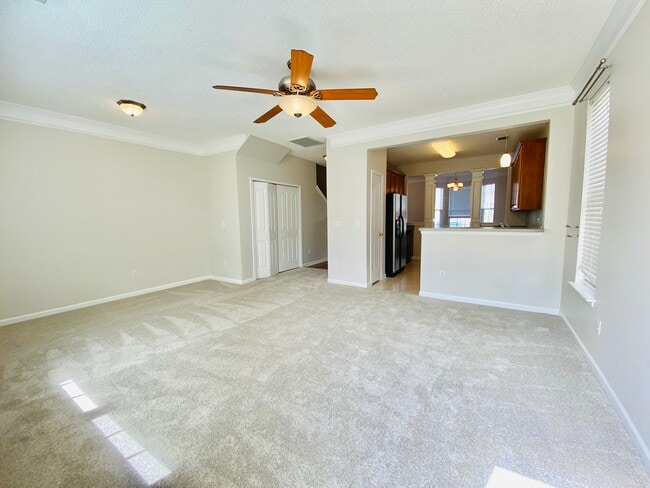 Living Area - 513 Fagin Cir