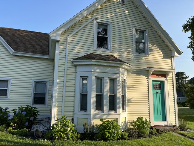 Building Photo - 643 West St