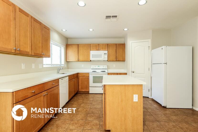 Building Photo - 6321 W Valencia Dr