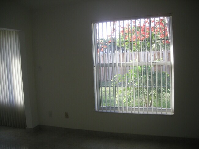 Building Photo - 11701 SW 108th Ln
