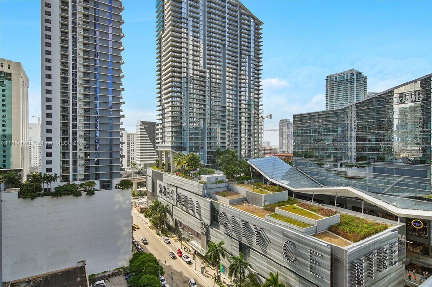 Building Photo - 801 S Miami Ave