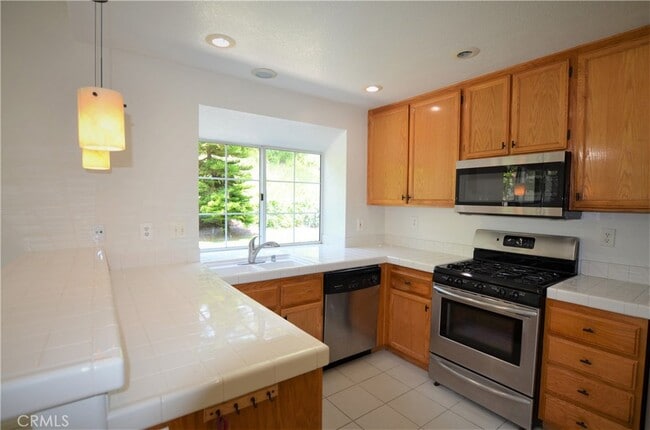 Building Photo - 79 Waxwing Ln