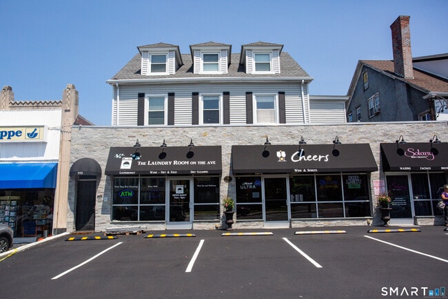 Building Photo - 772 Farmington Ave