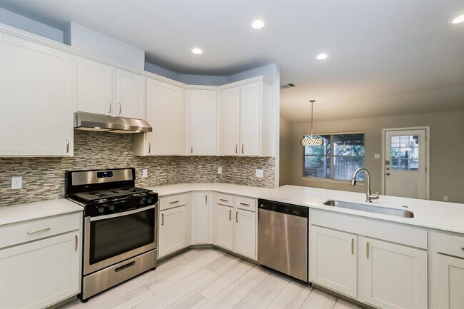 Building Photo - 9604 Kangaroo Ln