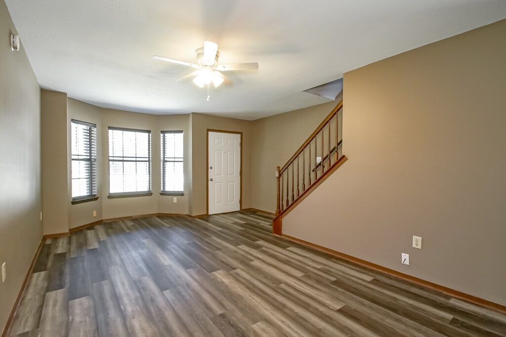 Building Photo - 16382 Hooper Rd