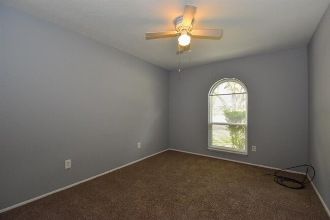 Building Photo - 4631 Lochshin Dr