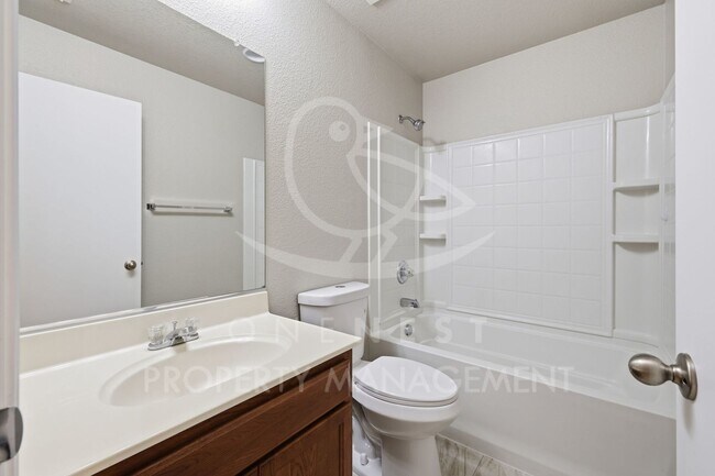Building Photo - 1444 Minories Dr