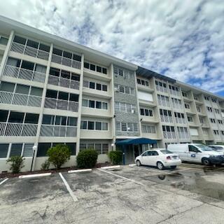 Building Photo - 330 SE 2nd St