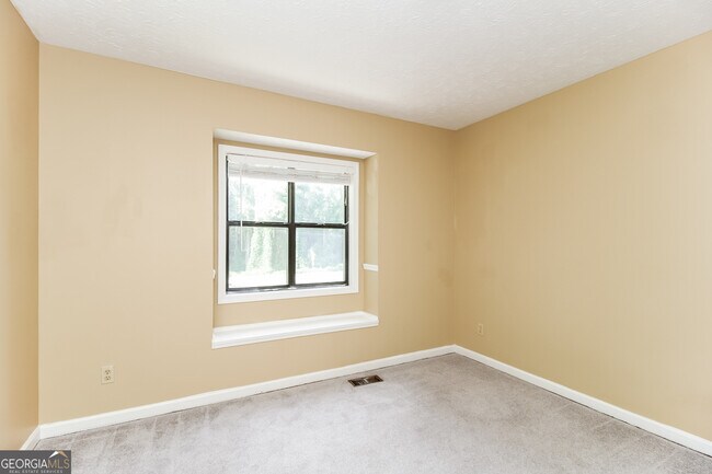 Building Photo - 507 Hollow Ct