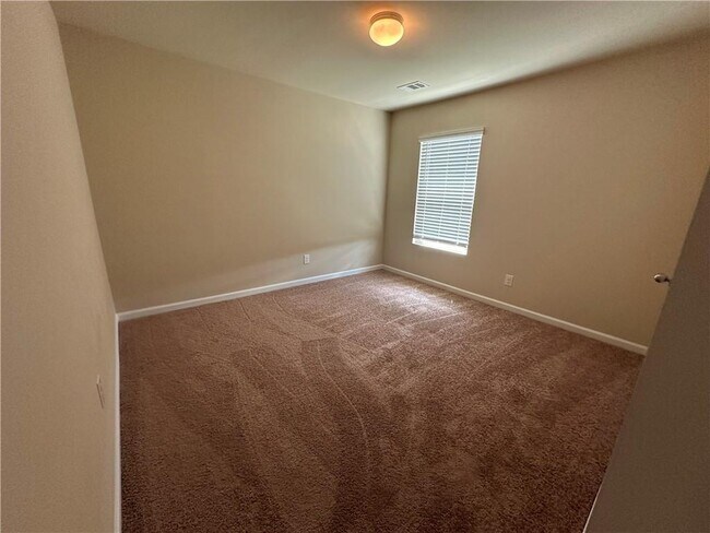 Building Photo - 20 Dandelion Ct