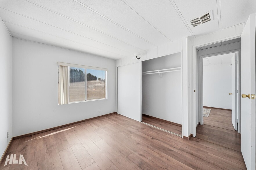 Building Photo - 10584 E Amber Dr