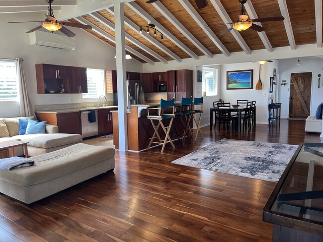 Building Photo - 372 Ilimalia Loop