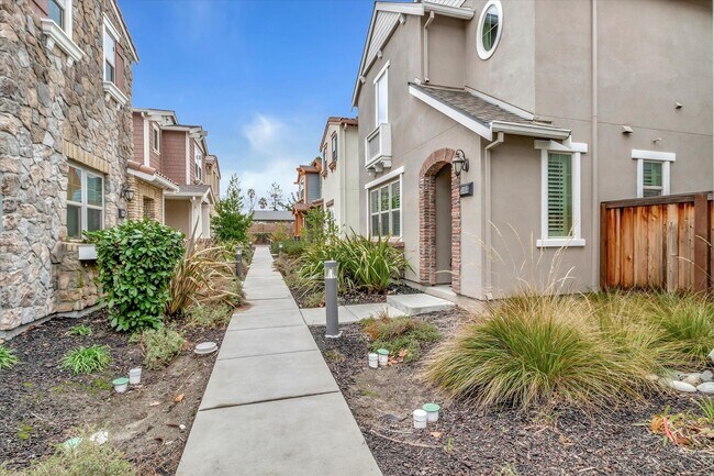 Building Photo - Wow! What a Great Home! Available Soon!