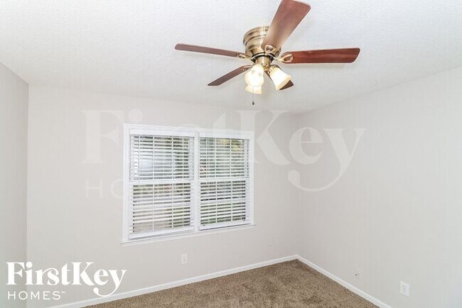 Building Photo - 1570 Sprayberry Dr