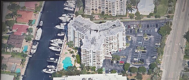Building Photo - 1631 S Ocean Blvd