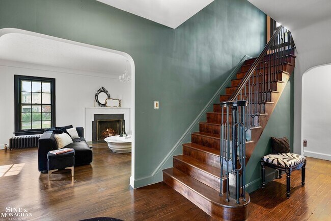 Building Photo - 276 Lewiston Rd