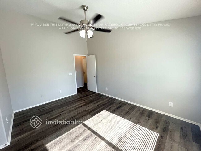 Building Photo - 8677 N 108th Ln