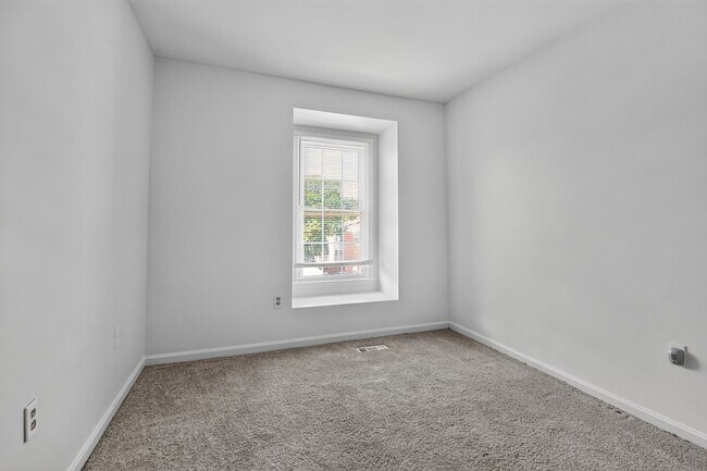 Building Photo - 5560 E Boniwood Turn