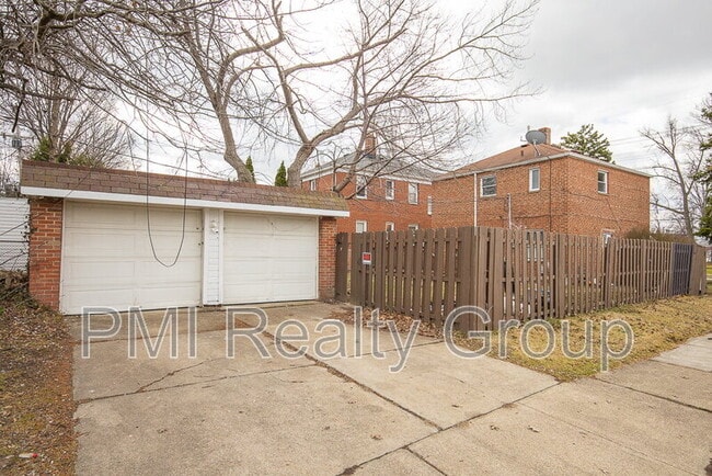 Building Photo - 645 Babbitt Rd