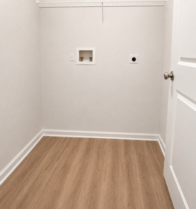 Building Photo - 4639 Carlstrom Ln