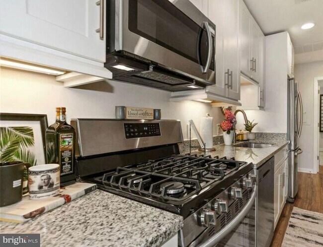 Building Photo - 5410 3rd St NW