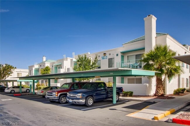 Building Photo - 7100 W Pirates Cove Rd