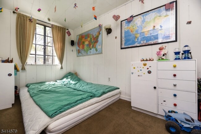 Building Photo - 869 Ridgewood Rd